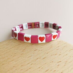 Roxanne Assoulin All Heart Pink White Enameled Stretch Bracelet in Gold